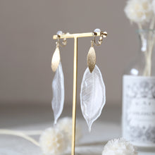 画像をギャラリービューアに読み込む, 本物のリーフとメタルリーフのピアス／イヤリング｜FT2 works（エフティーツーワークス）
