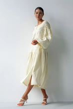 画像をギャラリービューアに読み込む, 刺繡入りワンピース｜Ukrainian Embroidery Wear ”Mavka”（ウクライナシシュウノアパレル　マウカ）
