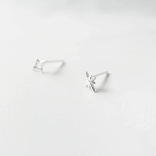 画像をギャラリービューアに読み込む, アシンメトリースター スタッドピアス（シルバー925）｜SMUK（スムーク）
