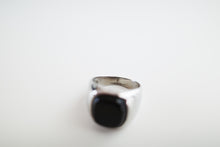 画像をギャラリービューアに読み込む, NaturalStone &quot;Onyx&quot; Stainless Signet Ring｜F JewelryProducts（エフジュエリープロダクツ）
