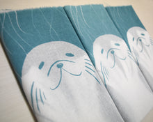 画像をギャラリービューアに読み込む, もっちりアザラシ｜ATELIER ufu（アトリエウフ）
