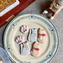 画像をギャラリービューアに読み込む, 寄り添うねこちゃんと肉球　クリスマスvr｜sumirecookies（スミレクッキーズ）
