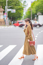 画像をギャラリービューアに読み込む, ３WAYで使えるカーキのサテンワンピース
