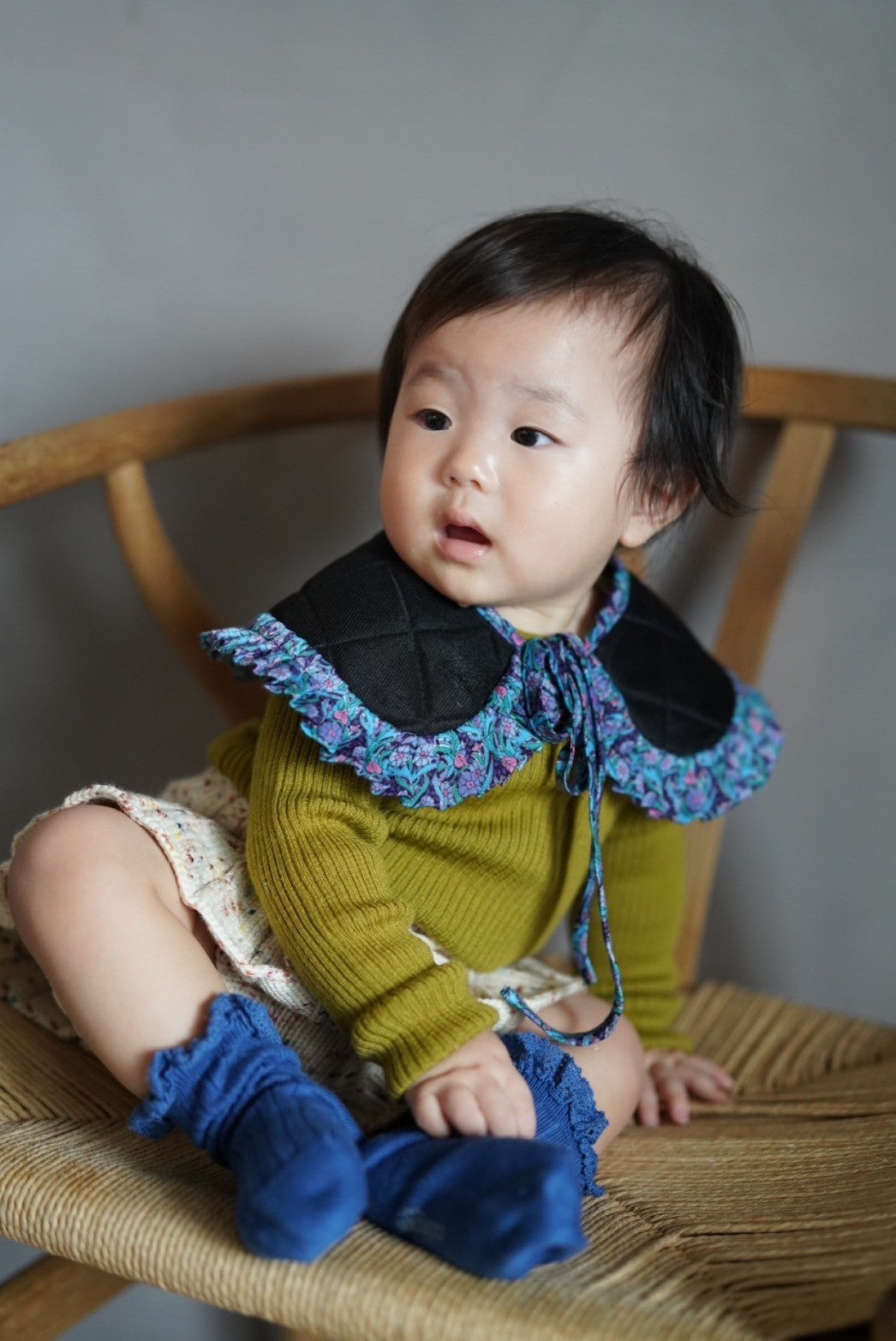 quilted frill collar (black quilt×blue liberty print)｜RonRon baby & mom（ロンロンベビーアンドマム）