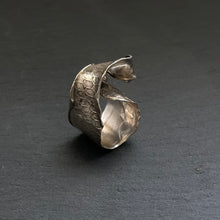 画像をギャラリービューアに読み込む, SMOOTH SNAKESKIN RING./SV925(56)｜Truph.BIJOUX（トリュフビジュー）

