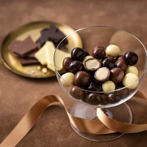 吉田ピーナツ食品 SoSo 3種のチョコがけマカダミア｜吉田ピーナツ食品（ヨシダピーナツショクヒン）