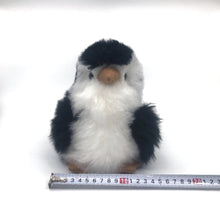 画像をギャラリービューアに読み込む, ベビーアルパカの天然皮革 ペンギン ぬいぐるみ｜ペルー職人手仕事・一点もの
