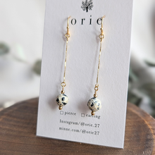 画像をギャラリービューアに読み込む, ダルメシアンジャスパー×繊細チェーンピアス／イヤリング｜orie（オリエ）
