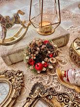 画像をギャラリービューアに読み込む, 小さな木ノ実のクリスマスリース｜flowers luciole（フラワーズ　ルシオール）
