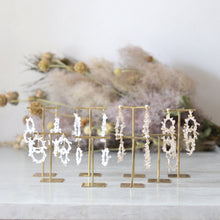 画像をギャラリービューアに読み込む, crown of baby&#39;s breath -mini double- (white/gold)（ピアス/イヤリング）｜FT2 works（エフティーツーワークス）｜FT2 works（エフティーツーワークス）
