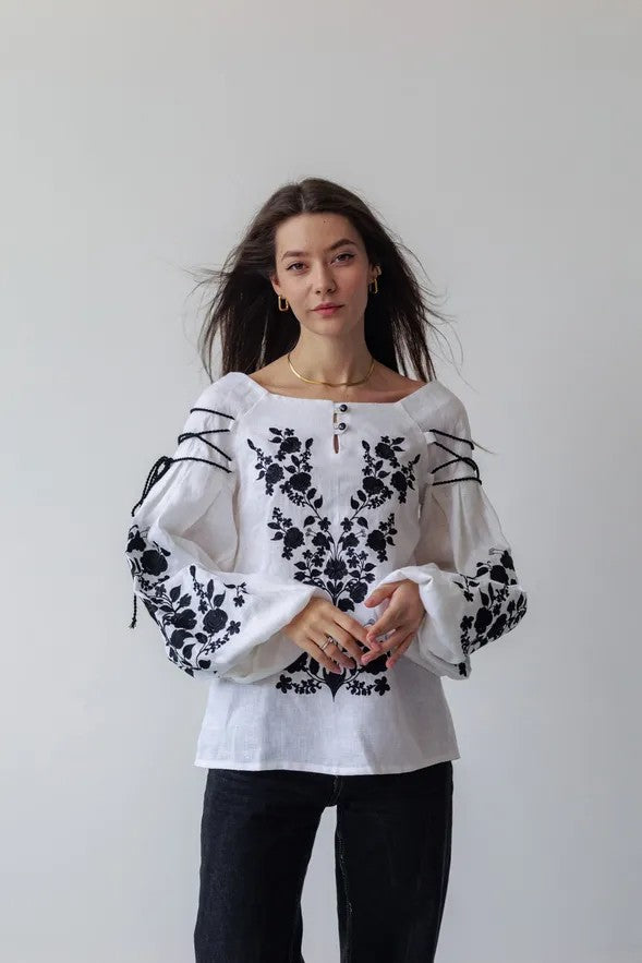 刺繍ブラウス（ヴィシヴァンカ）｜Ukrainian Embroidery Wear ”Mavka 