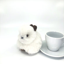 画像をギャラリービューアに読み込む, ベビーアルパカの天然皮革 うさぎ ぬいぐるみ｜ペルー職人手仕事・一点もの
