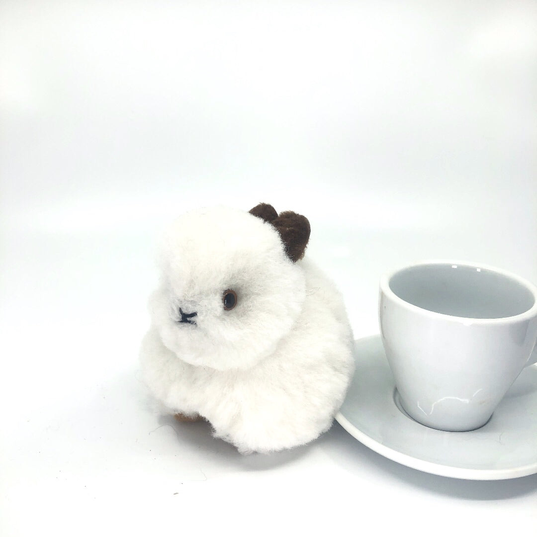 ぬいぐるみ うさぎ ベビーアルパカ100% ペルー職人手仕事・一点もの