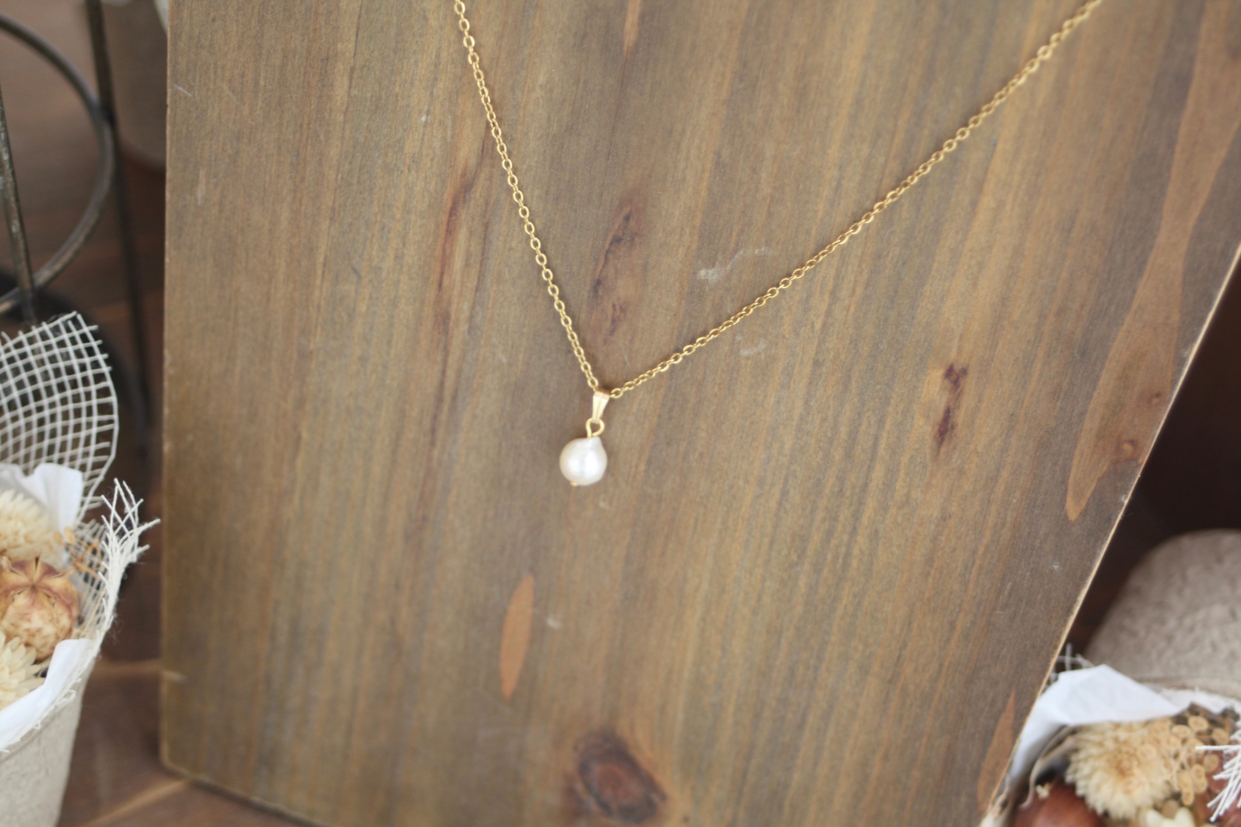 「月の雫珠」国産あこや真珠バロックパール＊サージカルステンレス･ベビーパールネックレス「あずきチェーン」｜ツバメ舎（ツバメシャ）