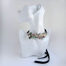 画像をギャラリービューアに読み込む, 雪原//立体刺繡のベロアリボンネックレス｜hanmmmo（ハンモ）
