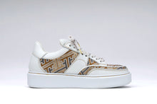 画像をギャラリービューアに読み込む, 西陣織×本革スニーカー　紗綾型文様(白)｜KAVKIMONO（カブキモノ）
