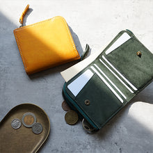 画像をギャラリービューアに読み込む, クイックなお支払いを追求した、オールインワン コンパクトLファスナー2つ折り財布 micro wallet LF /graffi『マイクロウォレットLF / グラフィー』｜STUDIUM（ストゥディウム）
