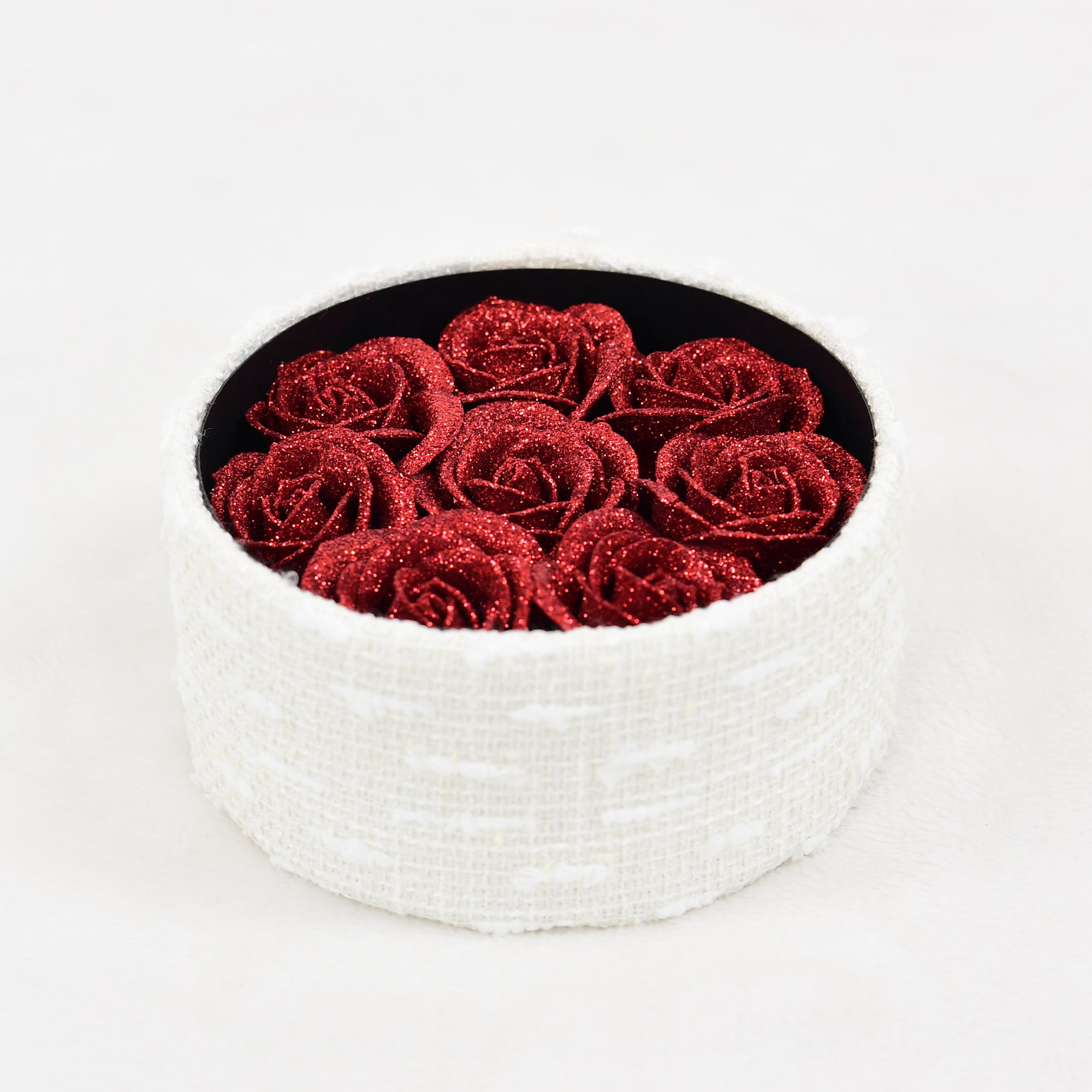 尾州ボックスローズS 重撫子〈赤バラ8本〉｜日本製グリッターローズ｜IRiller（アイリエ）