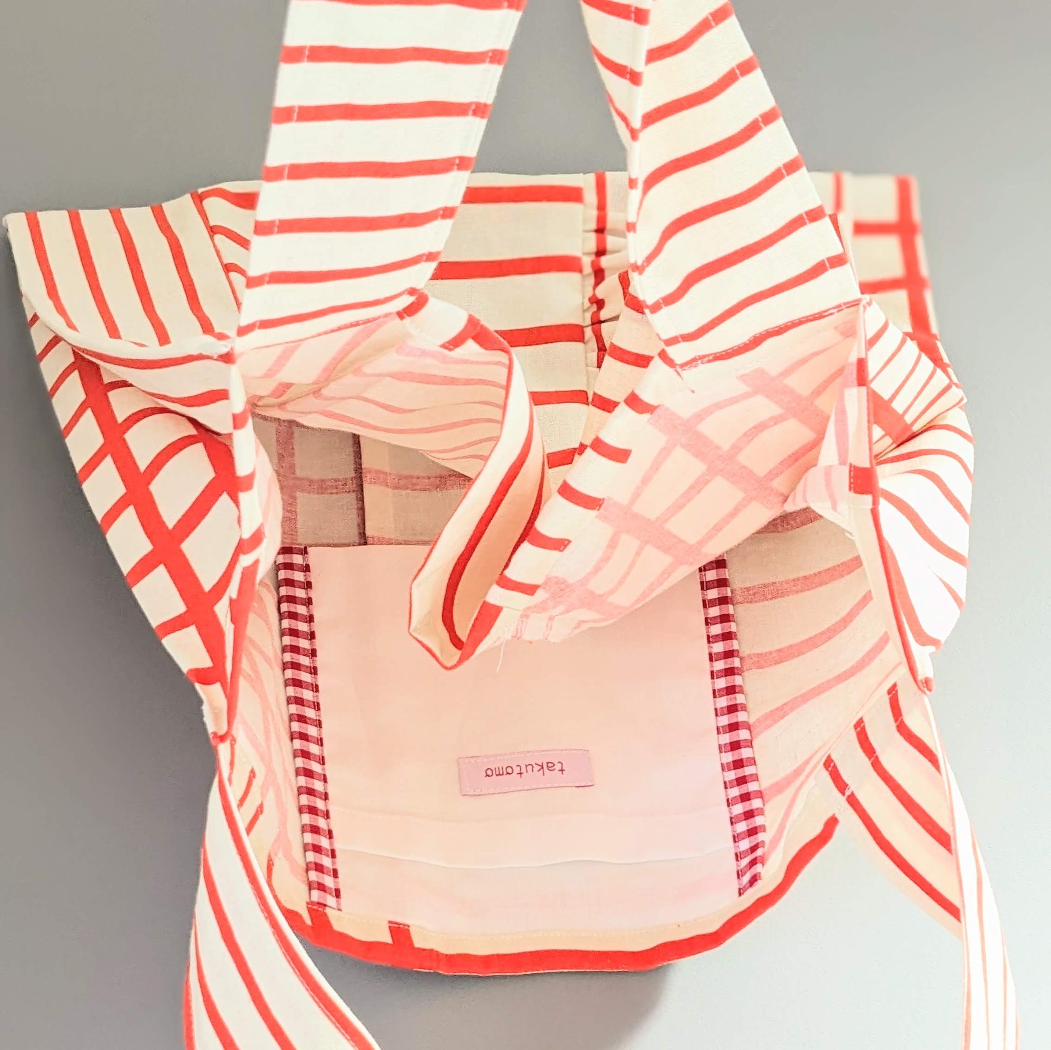 ハンドメイドとも 作家オリジナル生地でつくった肩掛けアシメフリルバッグ