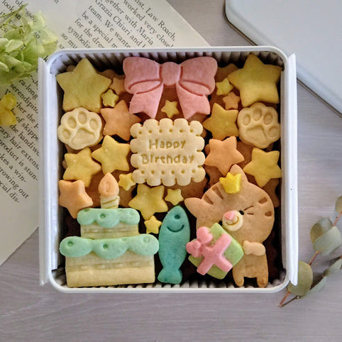 Patisserieシュシュ バースデークッキー缶/きみと季節のとなりに「HappyBirthday」ねこ｜Patisserieシュシュ（パティスリーシュシュ）