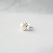 画像をギャラリービューアに読み込む, パール スタッドピアス（シルバー925）｜SMUK（スムーク）
