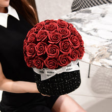 画像をギャラリービューアに読み込む, 尾州ツイードボウルブーケ 凛々響〈赤バラ50本〉｜日本製グリッターローズ｜IRiller（アイリエ）

