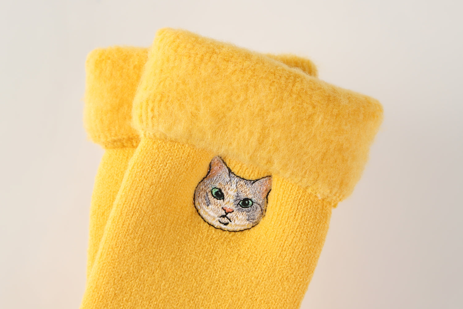 モコモコルームソックス　ミケ×イエロー｜maltamarie（マルタマリエ）