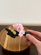 画像をギャラリービューアに読み込む, 優しい桜：炭オブジェ｜櫂の炭（カイノスミ）
