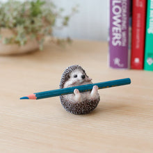 画像をギャラリービューアに読み込む, ハリネズミ　ペン立て｜WooBia（ウービア）
