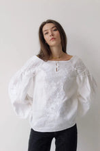 画像をギャラリービューアに読み込む, 刺繍ブラウス（ヴィシヴァンカ）｜Ukrainian Embroidery Wear ”Mavka”（ウクライナシシュウノアパレル　マウカ）
