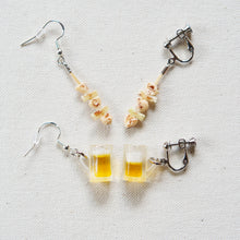 画像をギャラリービューアに読み込む, 乾杯ピアス | 生ビール＆やきとり | インパクト大きめ | "Kanpai" earings | Perfect for Omiyage!｜Des Ailes（デゼル）
