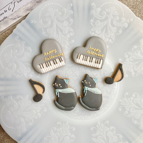 sumirecookies 黒猫とピアノと音符　クッキーセット｜sumirecookies（スミレクッキーズ）