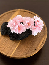 画像をギャラリービューアに読み込む, 夢を紡ぐ桜：炭オブジェ｜櫂の炭（カイノスミ）
