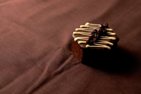 ガトーショコラ専門店cioccolata アメジスト　ーラムレーズンー｜ガトーショコラ専門店cioccolata（ガトーショコラセンモンテンチョコラータ）