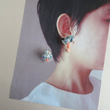 画像をギャラリービューアに読み込む, プランクトンの春/コーラルピンク//イヤリング｜hanmmmo（ハンモ）
