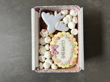 画像をギャラリービューアに読み込む, 幸せを贈る、おめでとうのクッキー缶｜ATELIER CHUCOLA（アトリエチュコラ）
