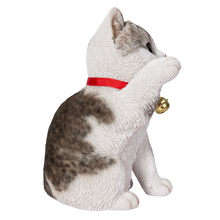 画像をギャラリービューアに読み込む, 右手を上げるサバトラ白招き猫｜WooBia（ウービア）
