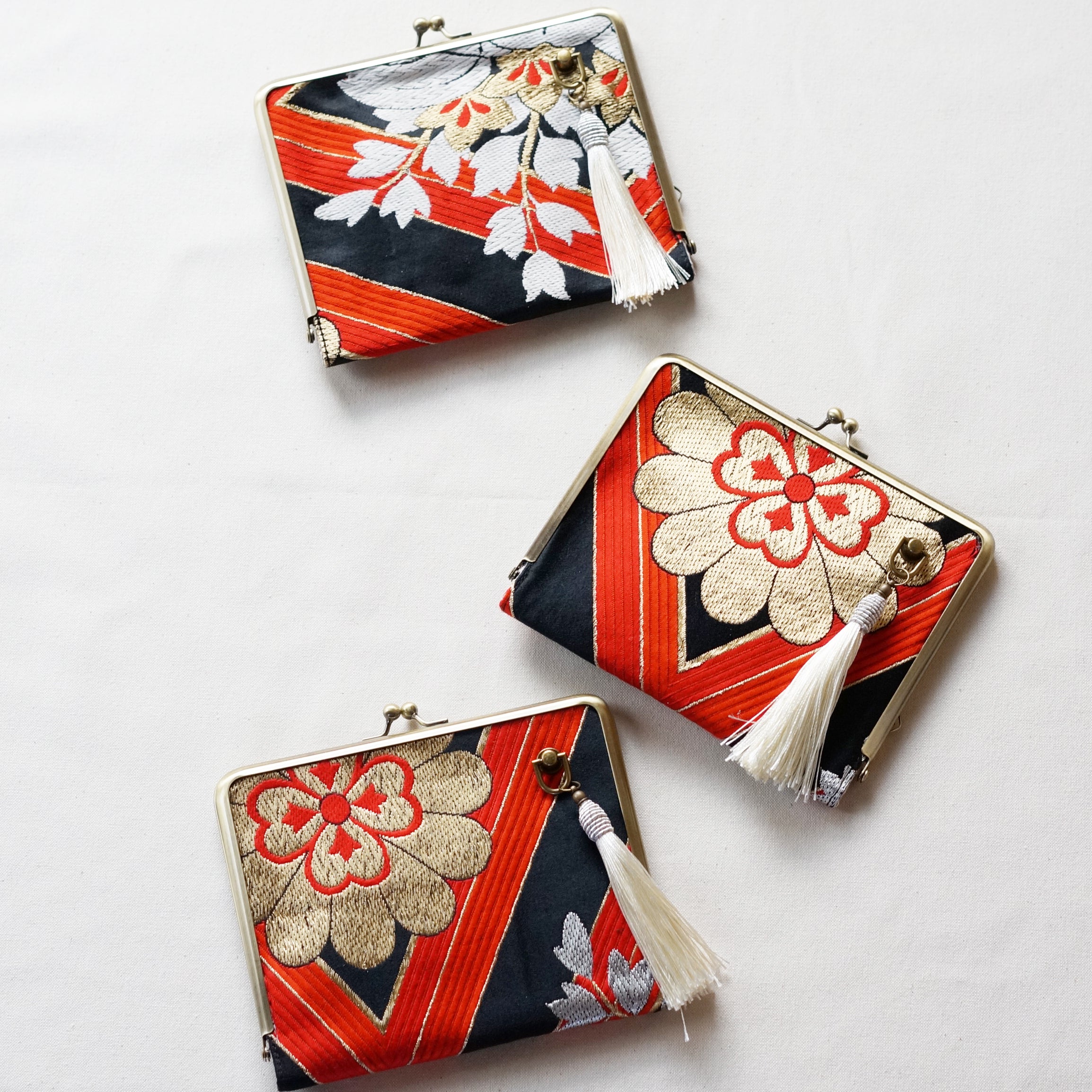 がま口ぺたんこ帯バッグ【アップサイクル】 | Kimono flat kiss lock bag [Upcycled obi for kimonos]｜Des Ailes（デゼル）（デゼル）