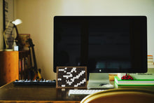 画像をギャラリービューアに読み込む, 2026 デスクカレンダー｜NUDE LAMP（ヌードランプ）
