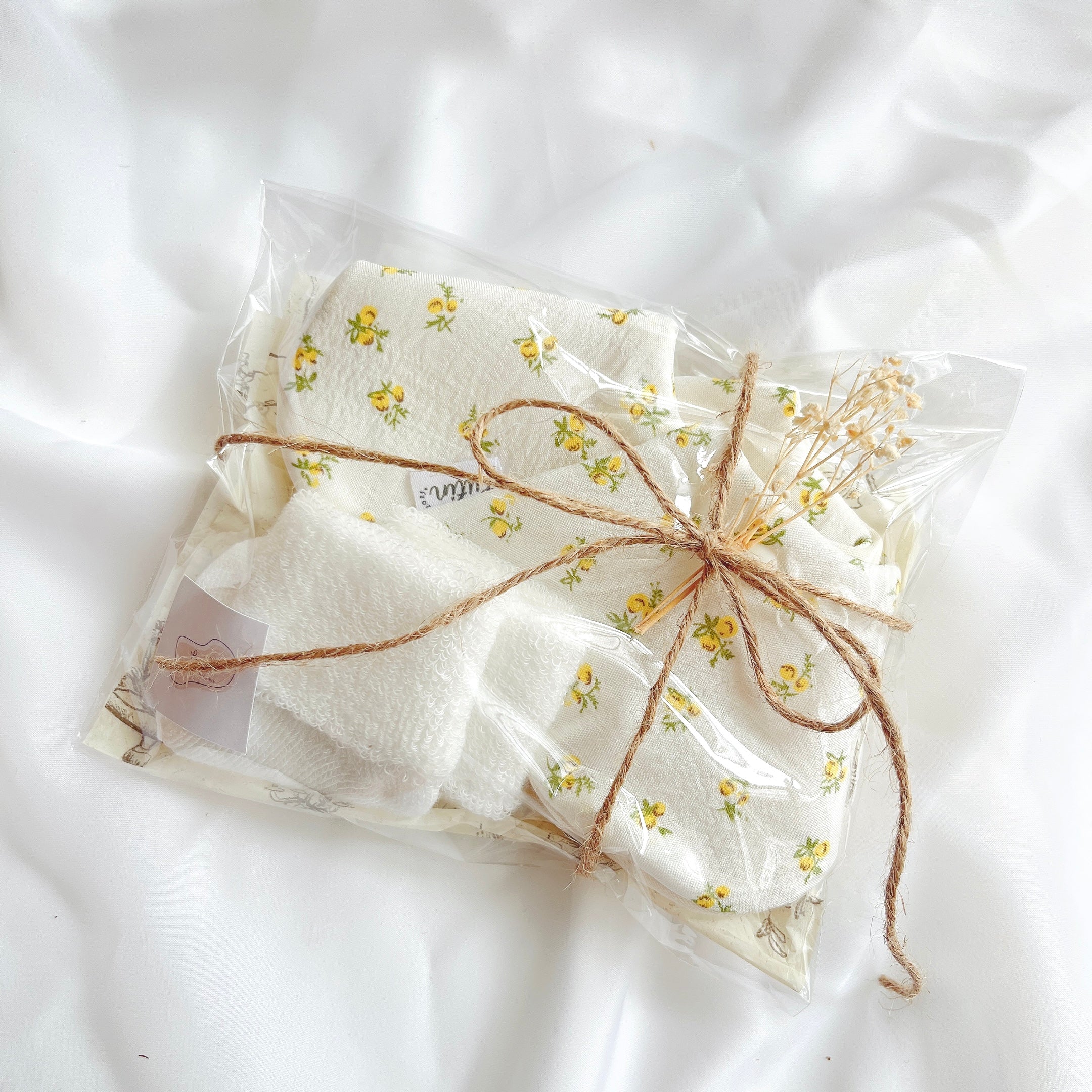 【petit gift】kiiro no ohana｜Lutin（リュタン）