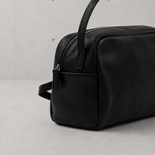 画像をギャラリービューアに読み込む, Mini Shoulder / Pure Black｜MahL（マール）
