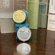 画像をギャラリービューアに読み込む, Hello Kitty 50th Compact Mirror-Silver・ハローキティ・コンパクトミラー・シルバー (本体シルバー・バージョン)｜Cuprum by ISHIWATA（クプラム　バイ　イシワタ）
