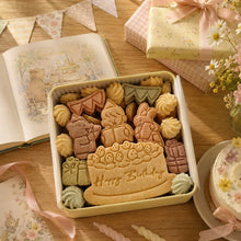 画像をギャラリービューアに読み込む, クッキー缶/きみと季節のとなりに「HappyBirthday」｜Patisserieシュシュ（パティスリーシュシュ）
