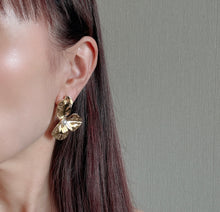 画像をギャラリービューアに読み込む, ゴールドフラワーピアス｜Novedad.（ノベダ）
