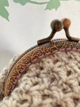 画像をギャラリービューアに読み込む, マーブルカラーの口金ポーチ　グリーン、ピンク、ブルー｜M'S  CROCHET（エムズクロシェット）
