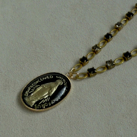 ERIKOART 【ネックレス】マリアと光が交差するクラシカルな祈りのネックレス｜ERIKOART（エリコアート）