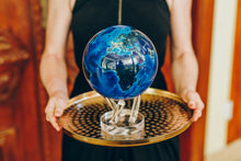 画像をギャラリービューアに読み込む, EARTH AT NIGHT（夜の地球）：パーソナル (4.5インチ)｜MOVA Globe（モバグローブ）
