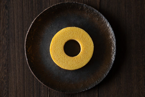 バウムクーヘン工房　結びの木 玄米粉バウムクーヘン・塩玄米｜バウムクーヘン工房　結びの木（バウムクーヘンコウボウムスビノキ）