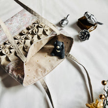 画像をギャラリービューアに読み込む, フラワーモチーフバッグ（ベージュ）｜Nikomatch（ニコマッチ）
