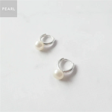 画像をギャラリービューアに読み込む, パール ハギーピアス（シルバー925）｜SMUK（スムーク）
